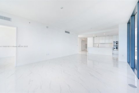 Condo in Miami, Florida, 4 bedrooms  № 1857178 - photo 26