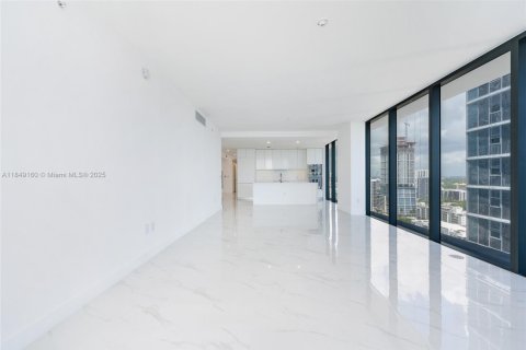 Condo in Miami, Florida, 4 bedrooms  № 1857178 - photo 27