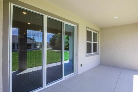 House in Green Cove Springs, Florida 4 bedrooms, 226.12 sq.m. № 1788062 - photo 16