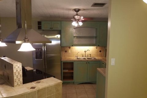 Copropriété à louer à West Palm Beach, Floride: 2 chambres, 70.51 m2 № 2400745 - photo 3
