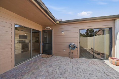 Condo in Sarasota, Florida, 2 bedrooms  № 2149881 - photo 7