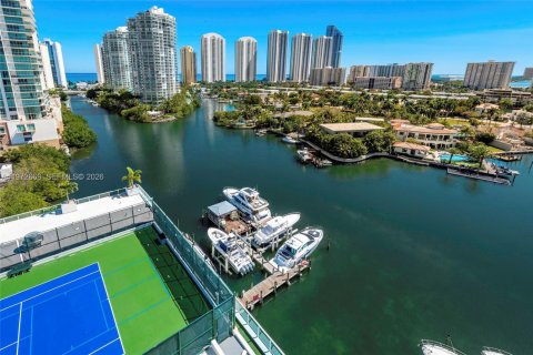 Condominio en venta en Sunny Isles Beach, Florida, 3 dormitorios, 156.73 m2 № 2032972 - foto 20