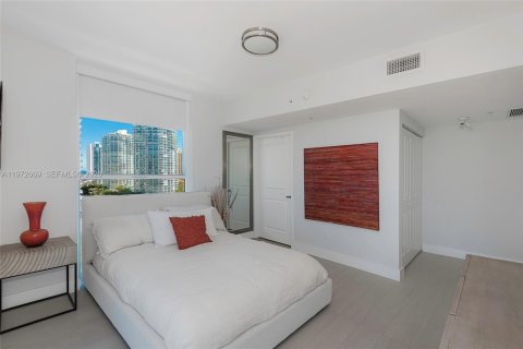 Condominio en venta en Sunny Isles Beach, Florida, 3 dormitorios, 156.73 m2 № 2032972 - foto 30