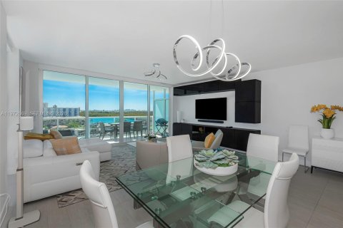Condominio en venta en Sunny Isles Beach, Florida, 3 dormitorios, 156.73 m2 № 2032972 - foto 5