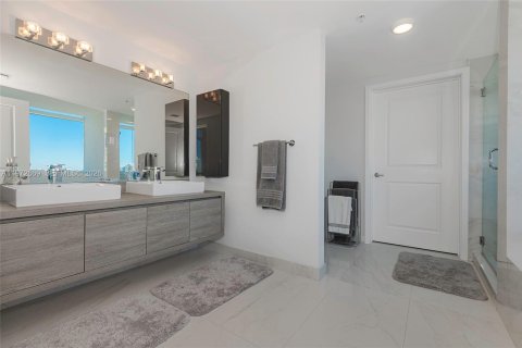 Condominio en venta en Sunny Isles Beach, Florida, 3 dormitorios, 156.73 m2 № 2032972 - foto 26