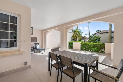 Condo in Miami Beach, Florida, 3 bedrooms  № 2082152 - photo 3