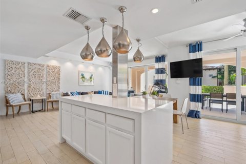 Condo in Miami Beach, Florida, 3 bedrooms  № 2082152 - photo 7