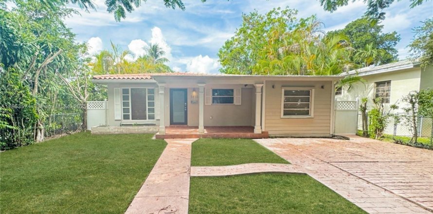 Casa en Miami, Florida 4 dormitorios, 138.98 m2 № 1875614