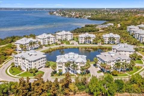 Condominio en venta en Bradenton, Florida, 3 dormitorios, 172.24 m2 № 2094545 - foto 2