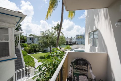 Copropriété à vendre à Miami Beach, Floride: 2 chambres, 89.19 m2 № 1836528 - photo 25