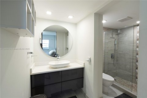 Copropriété à vendre à Miami Beach, Floride: 2 chambres, 89.19 m2 № 1836528 - photo 21