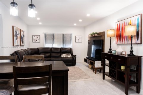 Copropriété à vendre à Miami Beach, Floride: 2 chambres, 89.19 m2 № 1836528 - photo 7