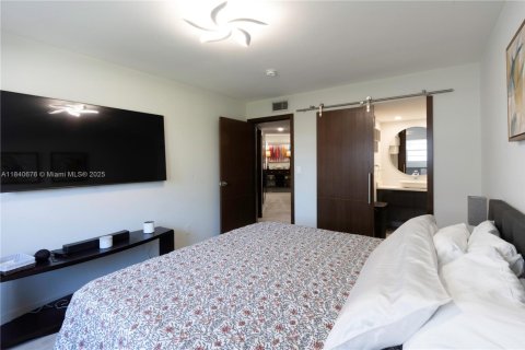 Copropriété à vendre à Miami Beach, Floride: 2 chambres, 89.19 m2 № 1836528 - photo 18