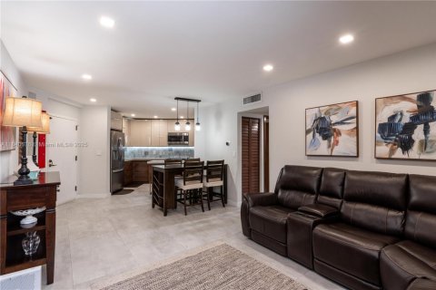 Copropriété à vendre à Miami Beach, Floride: 2 chambres, 89.19 m2 № 1836528 - photo 10