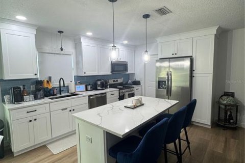 Villa ou maison à vendre à Palm Bay, Floride: 2 chambres, 82.5 m2 № 1670940 - photo 7