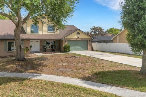 Villa ou maison à vendre à Valrico, Floride: 4 chambres, 220.55 m2 № 2318755 - photo 2