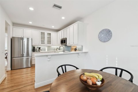 Touwnhouse à vendre à Tampa, Floride: 3 chambres, 179.3 m2 № 2406929 - photo 24