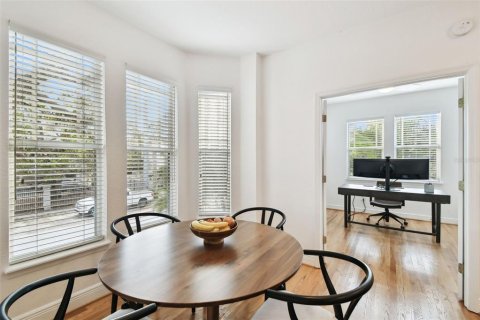Touwnhouse à vendre à Tampa, Floride: 3 chambres, 179.3 m2 № 2406929 - photo 25