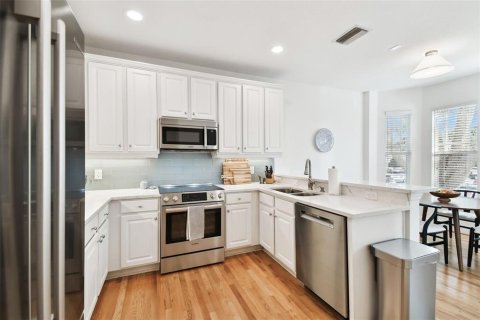 Touwnhouse à vendre à Tampa, Floride: 3 chambres, 179.3 m2 № 2406929 - photo 21