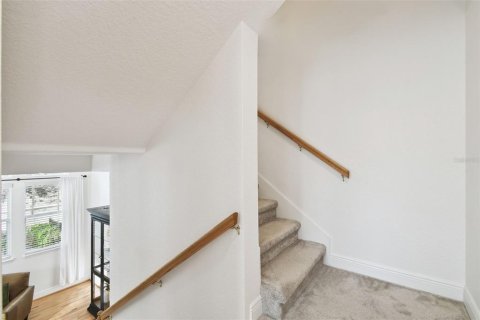 Touwnhouse à vendre à Tampa, Floride: 3 chambres, 179.3 m2 № 2406929 - photo 17