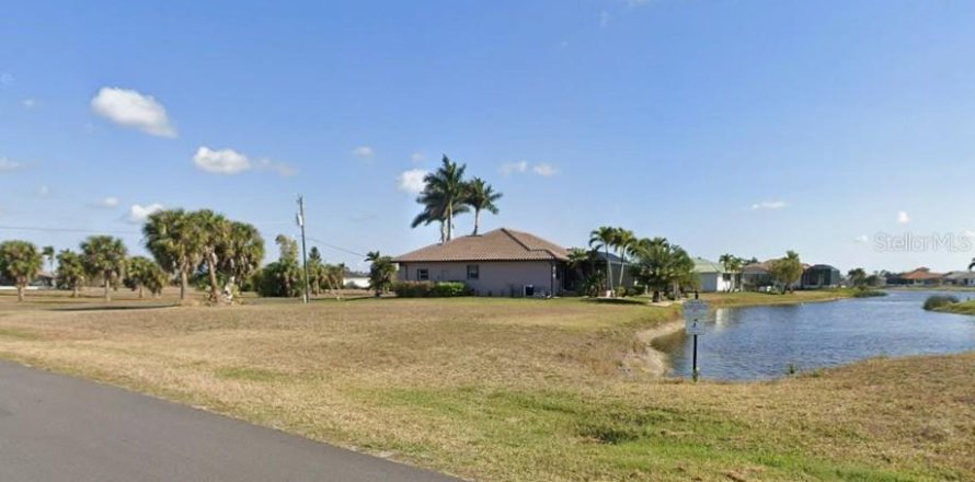 Terrain à Punta Gorda, Floride № 2222128