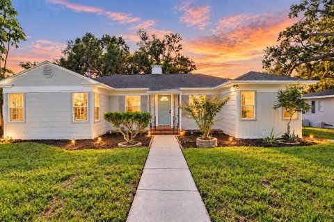 Villa ou maison à Clearwater, Floride 3 chambres, 152.82 m2 № 2360604