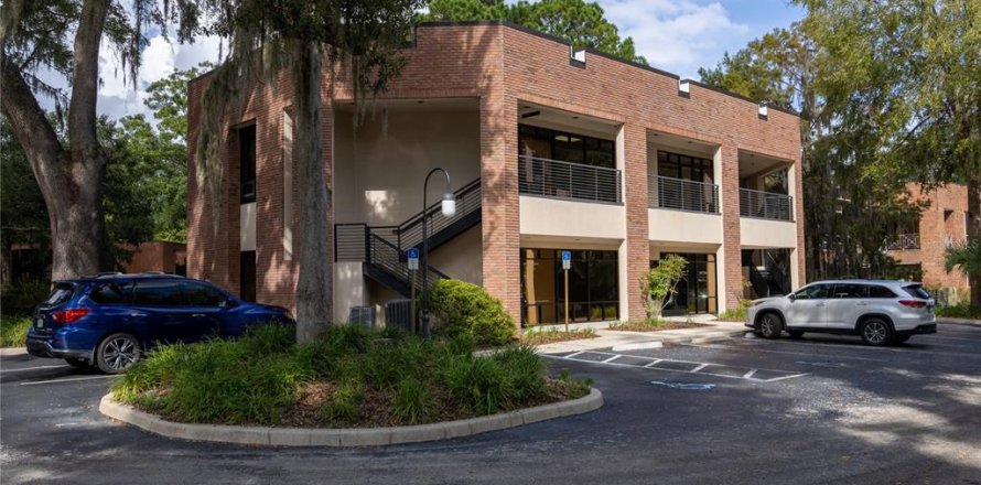 Immobilier commercial à Gainesville, Floride 142.7 m2 № 2113099