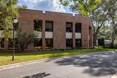 Immobilier commercial à louer à Gainesville, Floride: 142.7 m2 № 2113099 - photo 7