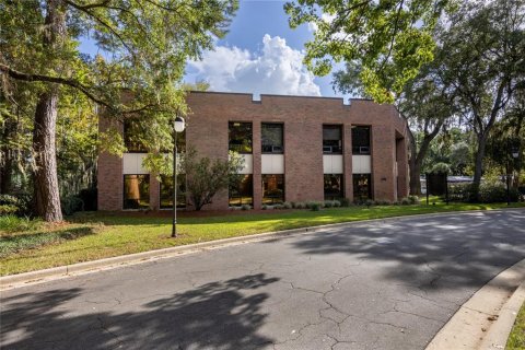 Immobilier commercial à louer à Gainesville, Floride: 142.7 m2 № 2113099 - photo 6
