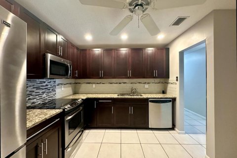 Copropriété à louer à Boca Raton, Floride: 2 chambres, 137.03 m2 № 2346027 - photo 5