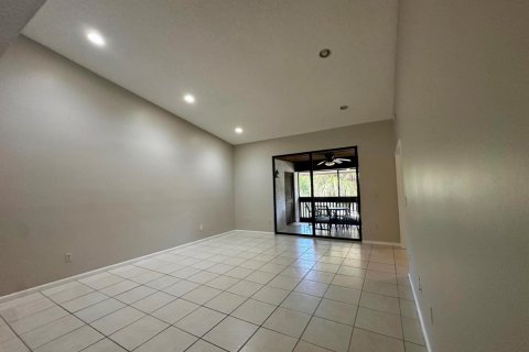 Copropriété à louer à Boca Raton, Floride: 2 chambres, 137.03 m2 № 2346027 - photo 16