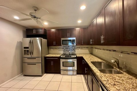 Copropriété à louer à Boca Raton, Floride: 2 chambres, 137.03 m2 № 2346027 - photo 3
