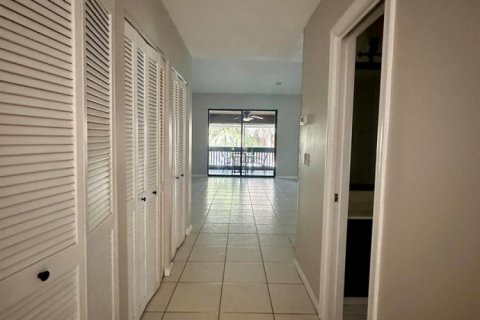 Copropriété à louer à Boca Raton, Floride: 2 chambres, 137.03 m2 № 2346027 - photo 8