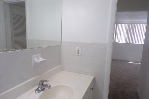 Condominio en venta en Aventura, Florida, 1 dormitorio, 71.35 m2 № 1692222 - foto 30