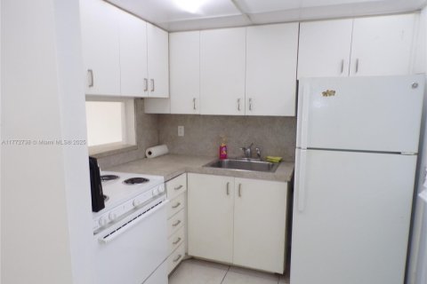 Condominio en venta en Aventura, Florida, 1 dormitorio, 71.35 m2 № 1692222 - foto 19
