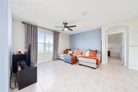 Casa en venta en Kissimmee, Florida, 4 dormitorios, 171.5 m2 № 2107773 - foto 9
