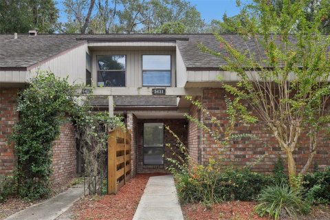 Townhouse in Gainesville, Florida 2 bedrooms, 106 sq.m. № 2402771 - photo 3