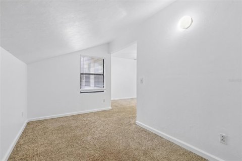 Townhouse in Gainesville, Florida 2 bedrooms, 106 sq.m. № 2402771 - photo 30