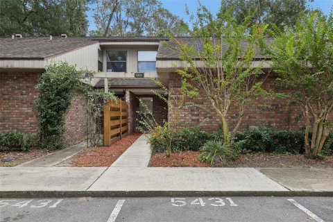 Townhouse in Gainesville, Florida 2 bedrooms, 106 sq.m. № 2402771