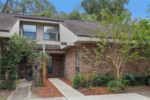Townhouse in Gainesville, Florida 2 bedrooms, 106 sq.m. № 2402771 - photo 4