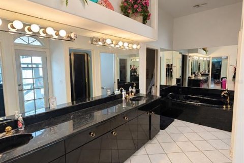 Villa ou maison à vendre à Sarasota, Floride: 5 chambres, 483.93 m2 № 2400984 - photo 3