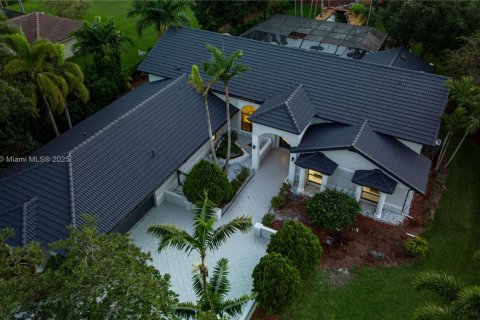 Купить виллу или дом в Плантация, Флорида 7 спален, 319.77м2, № 1951376 - фото 24