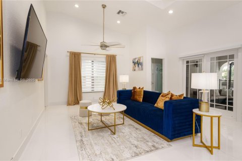 Купить виллу или дом в Плантация, Флорида 7 спален, 319.77м2, № 1951376 - фото 6