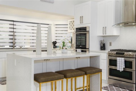 Купить виллу или дом в Плантация, Флорида 7 спален, 319.77м2, № 1951376 - фото 14