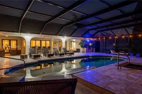 Купить виллу или дом в Плантация, Флорида 7 спален, 319.77м2, № 1951376 - фото 26