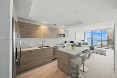 Condo in Miami, Florida, 2 bedrooms  № 1867562 - photo 7