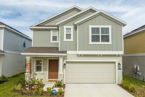 Casa en Davenport, Florida 6 dormitorios, 242.85 m2 № 2135993