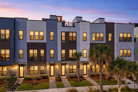 Adosado en Orlando, Florida 2 dormitorios, 134.62 m2 № 2122725