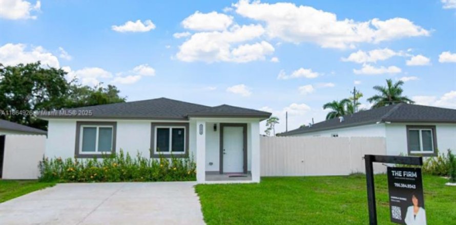 Casa en Miami, Florida 4 dormitorios, 135.27 m2 № 1928338