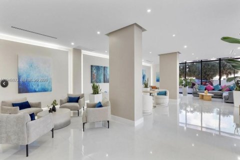 Condo in Hollywood, Florida, 2 bedrooms № 2054450 - photo 27